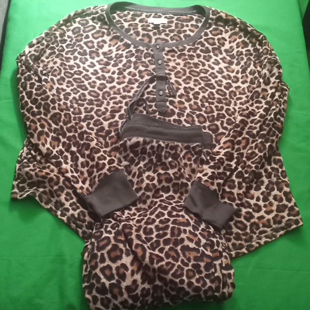 Pre-loved sleepwear
